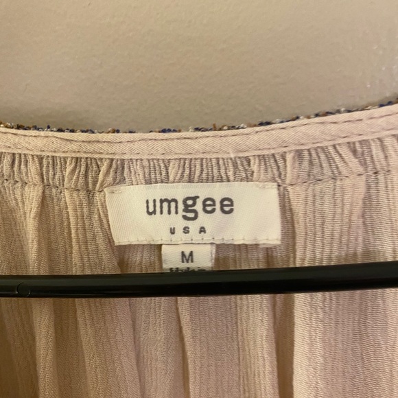 3/$40 💖Boho UMGEE peasant top - Picture 4 of 6